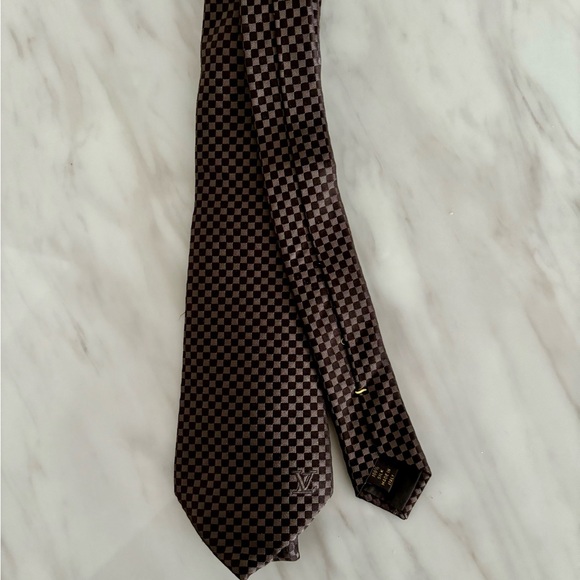 LOUIS VUITTON DAMIER CLASSIQUE SILK TIE - Picture 2 of 4